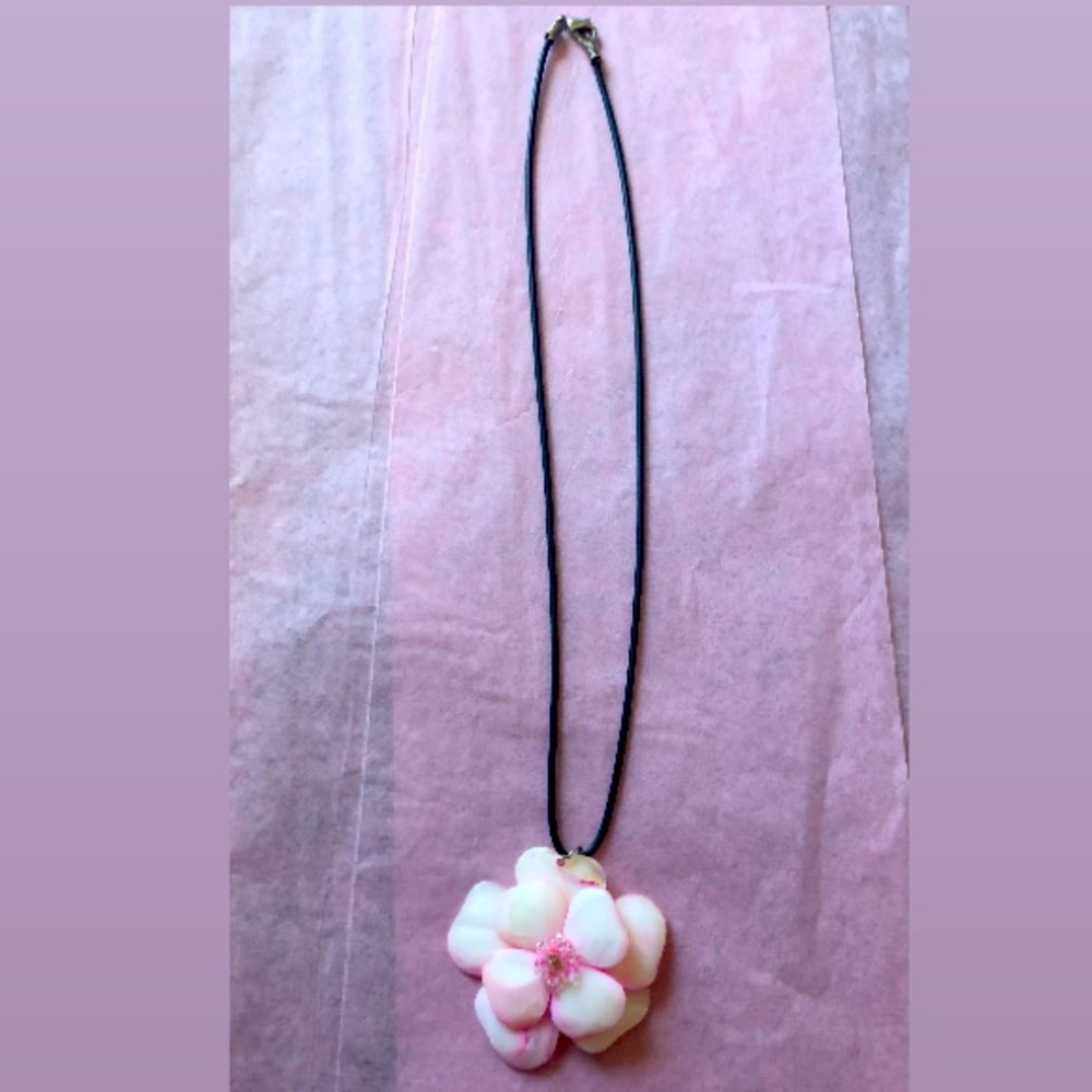 Hawaiian Necklace🌺 Pink Hibiscus Pendant With Black Cord Chain NWT